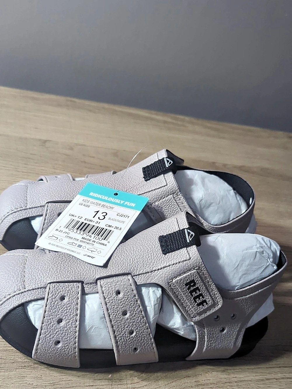 REEF Water Beachy Kids Sandals Gray & Black Girls US 13
